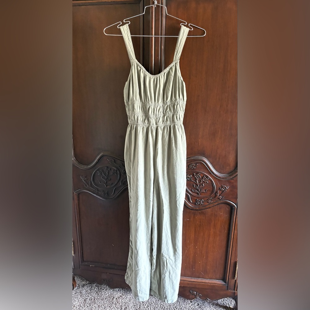 American Eagle Smocked Cinched-Waist Green Jumpsuit size Medium Tall - Picture 3 of 9